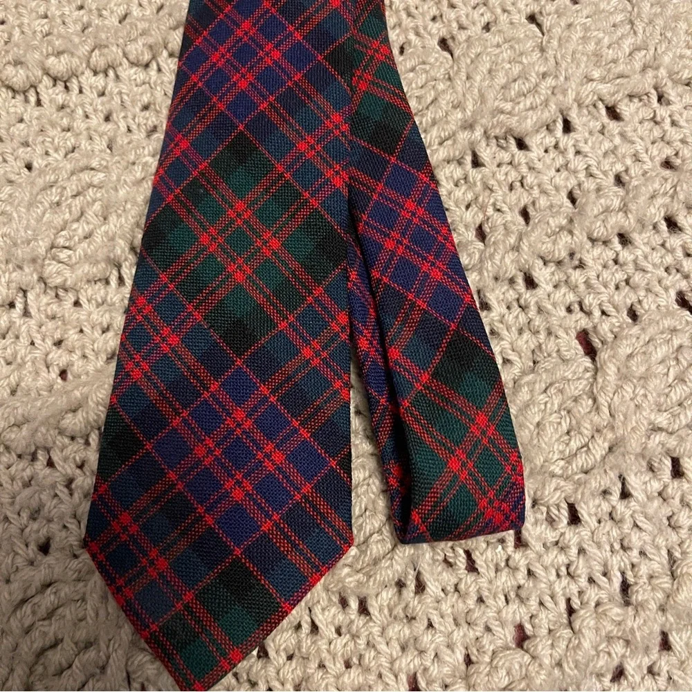 Vintage Tartan Diagonal Plaid McDonald New Wool Made in Scotland Necktie Red, Gr